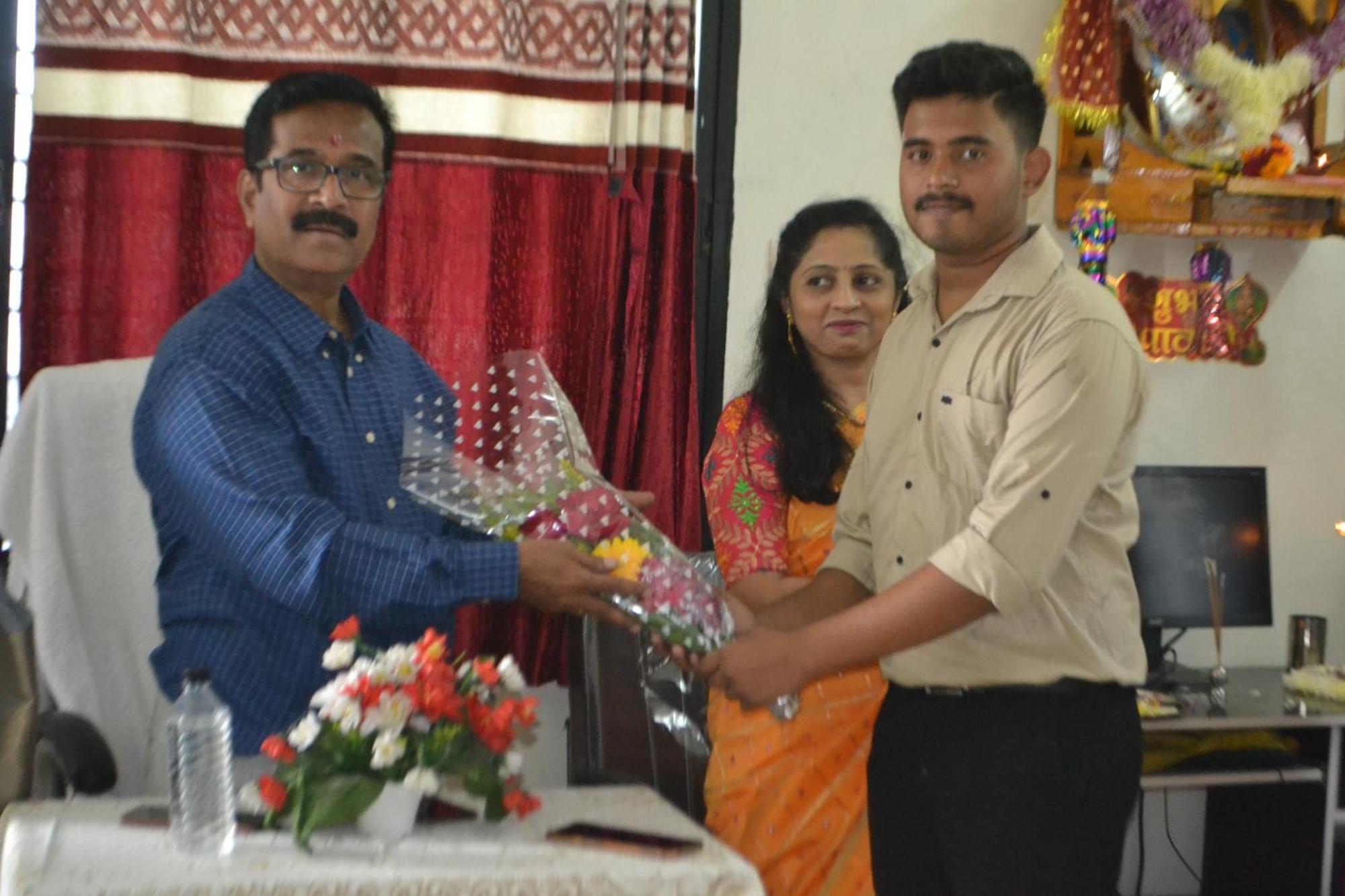 Jivanshree Boys Apartment *